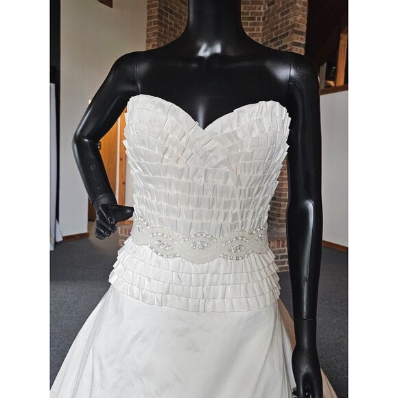 La Sposa Wedding Gown - Picture 4 of 5